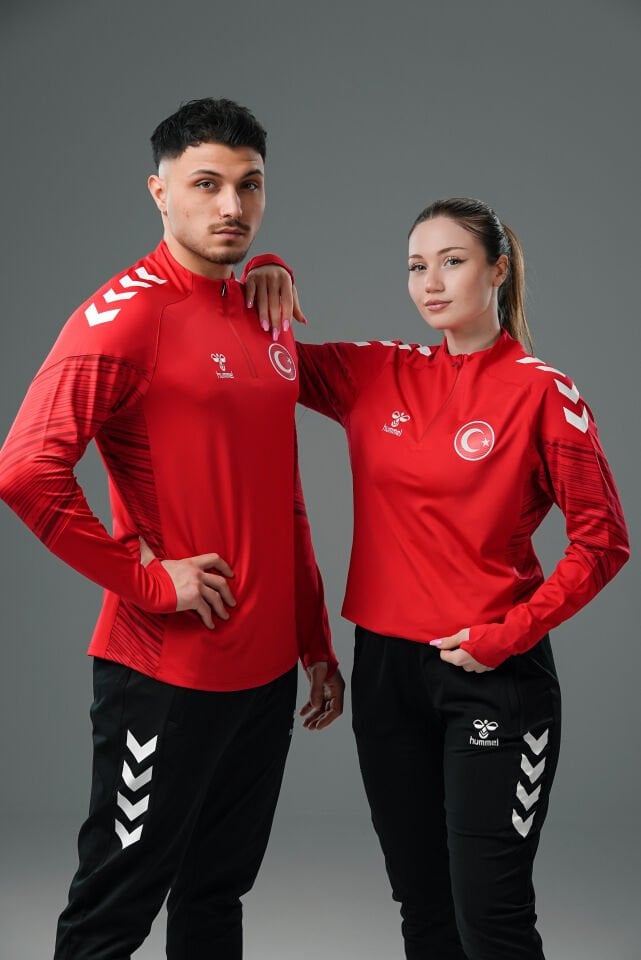 Milli Takım Line Antrenman Eşofman Üstü Kırmızı