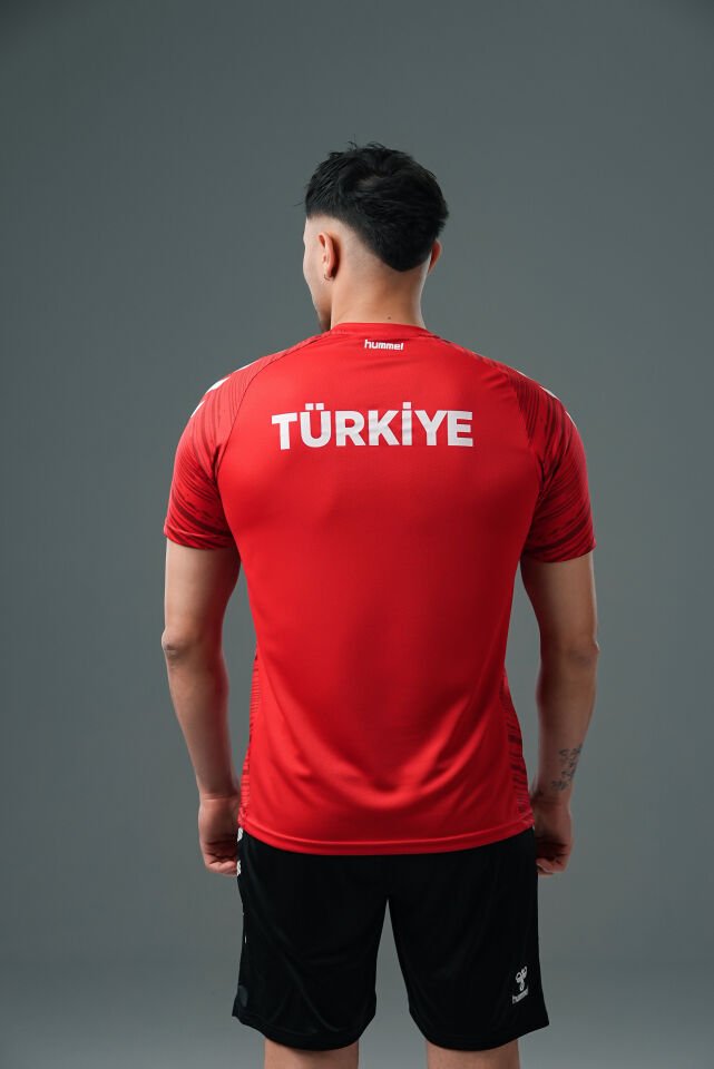 Milli Takım Line Antrenman Tişört Kırmızı