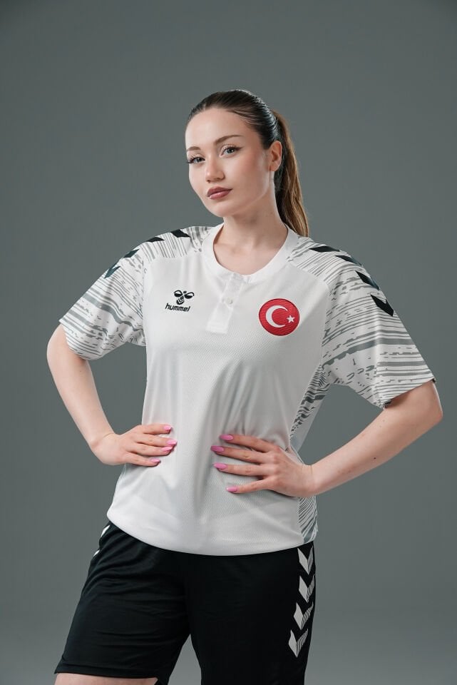 Milli Takım Line Kamp Tişört Beyaz
