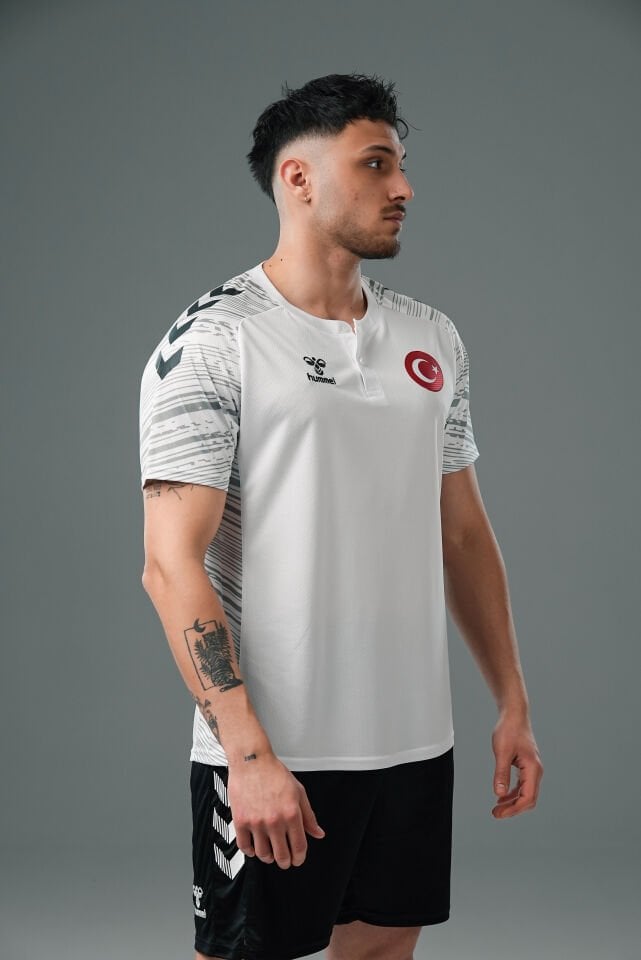 Milli Takım Line Kamp Tişört Beyaz