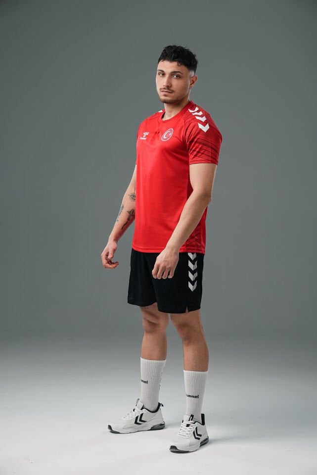 Milli Takım Line Kamp Tişört Kırmızı