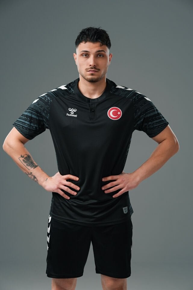 Milli Takım Line Kamp Tişört Siyah