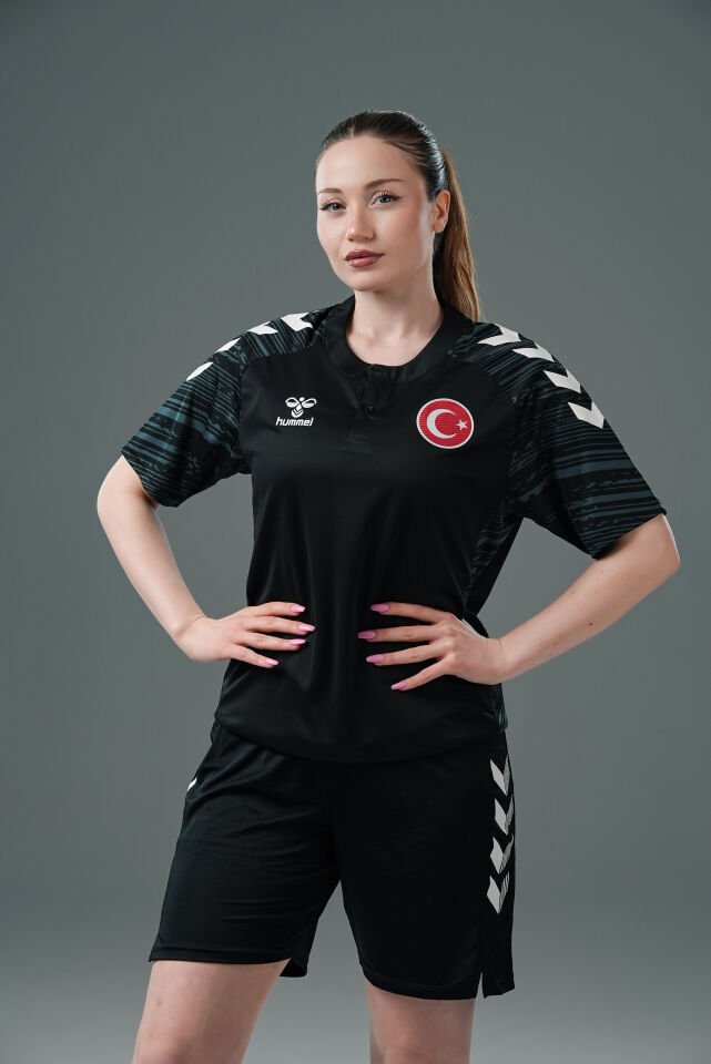 Milli Takım Line Kamp Tişört Siyah