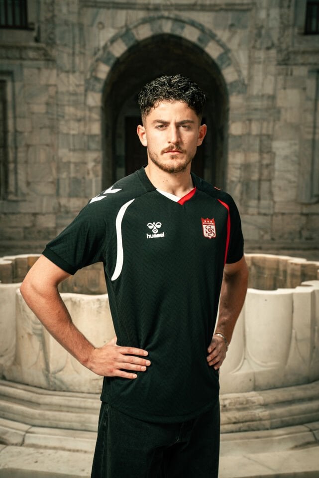 hummel Sivasspor Siyah Forma 25/26