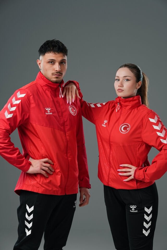 Dream Milli Takım Yağmurluk Kırmızı