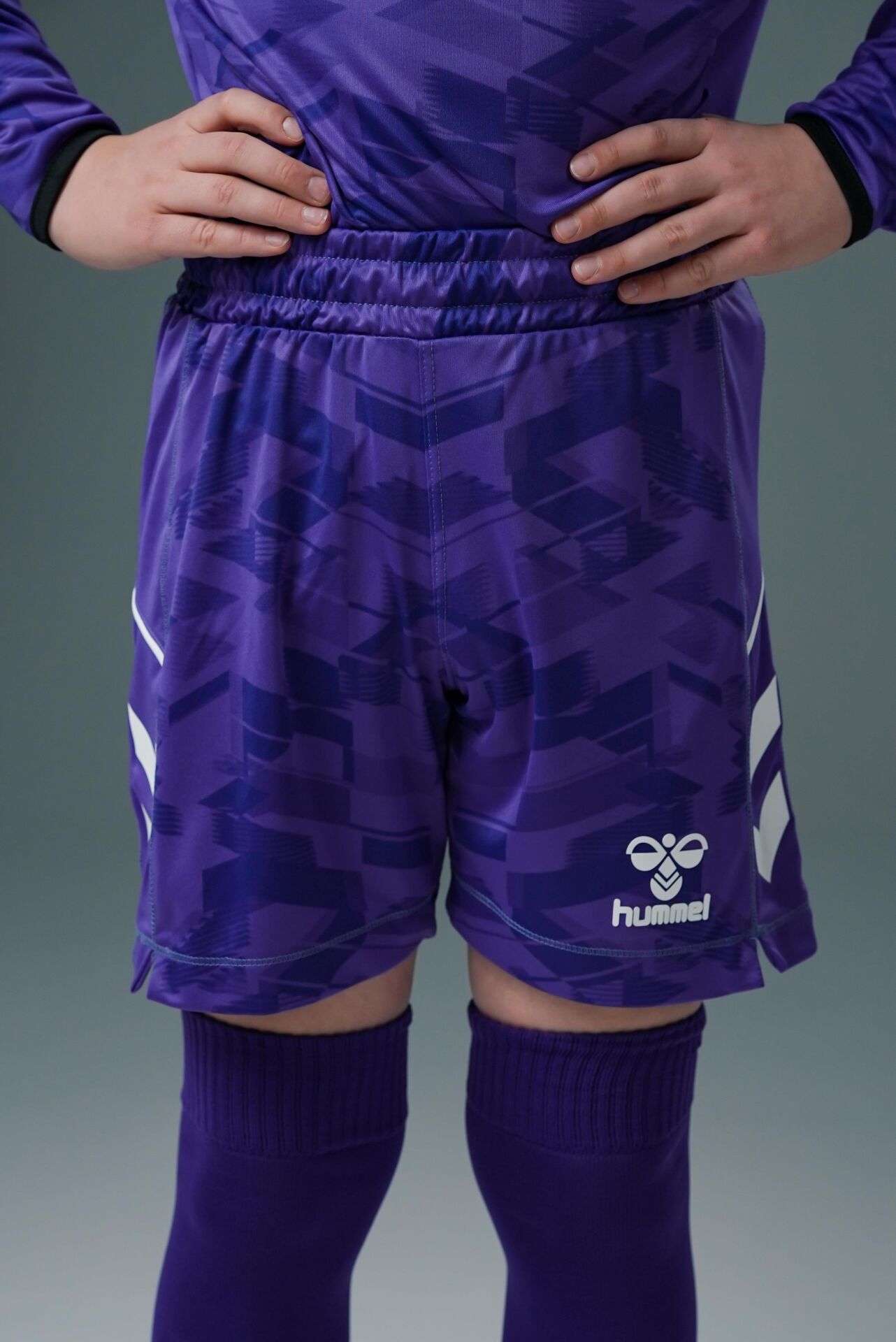 Hummel Line Kaleci Şort Mor Çocuk