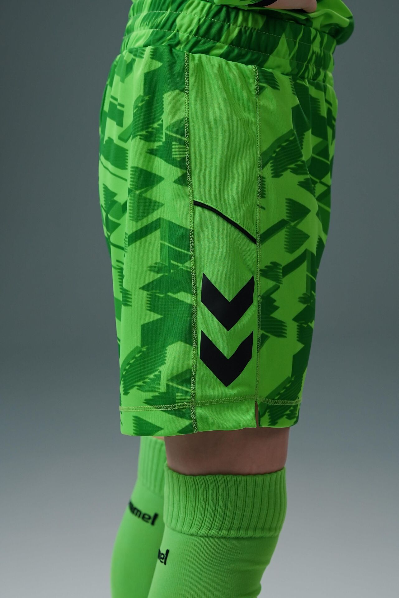 Hummel Line Kaleci Şort Neon Yeşil Çocuk