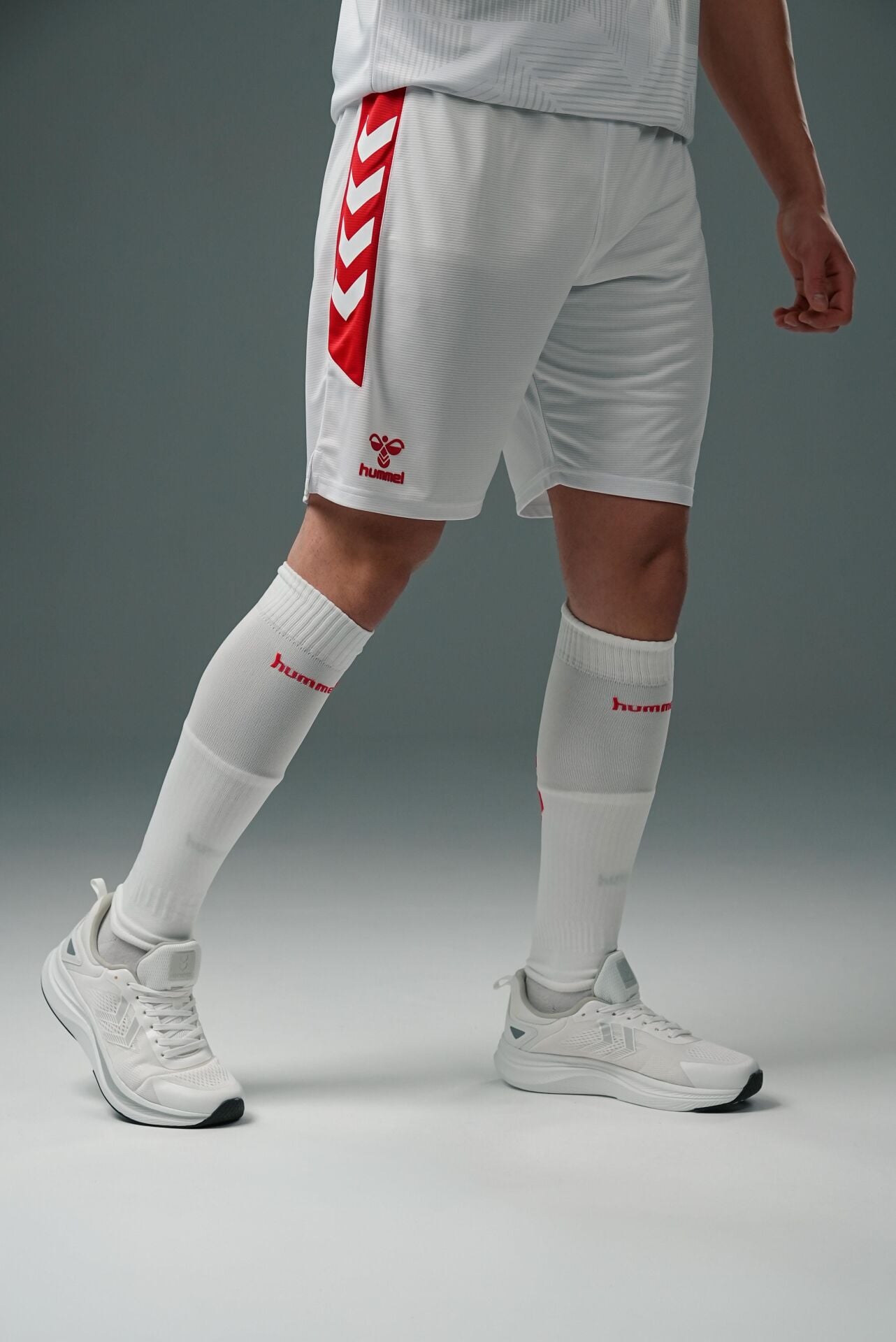 Hummel Milli Takım Beyaz Şort Erkek