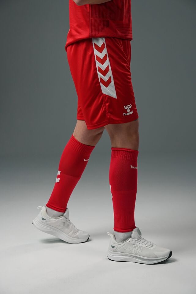 Hummel Milli Takım Kırmızı Şort Erkek