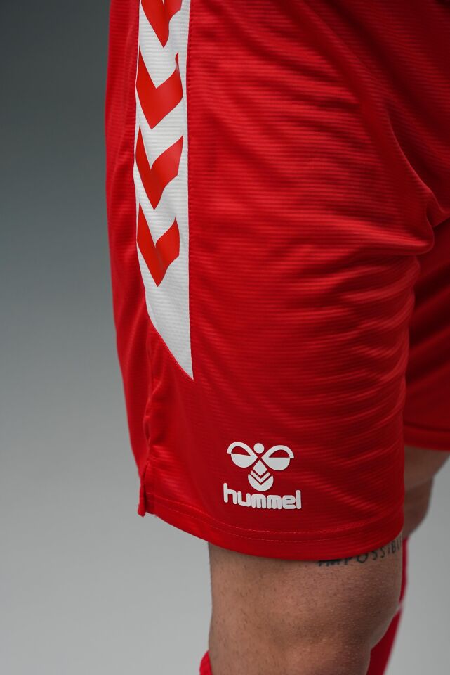 Hummel Milli Takım Kırmızı Şort Erkek