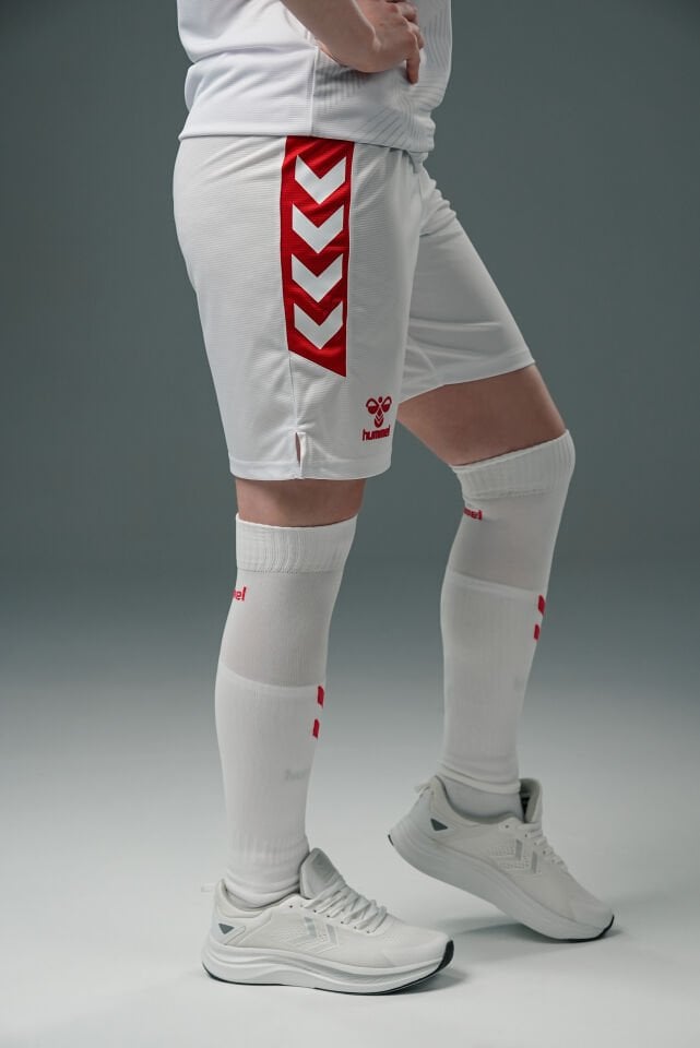 Hummel Milli Takım Beyaz Şort Kadın